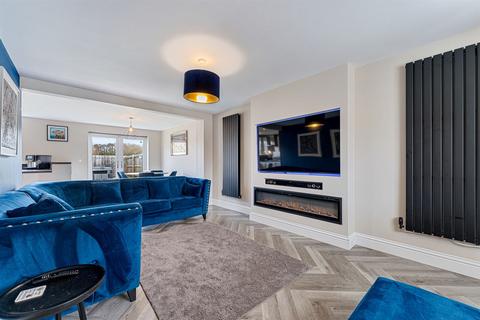 3 bedroom detached house for sale, Woodyatt Way, Lymm, WA13