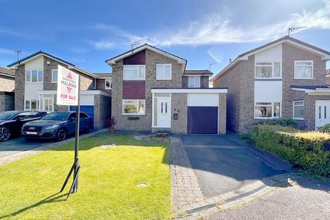 4 bedroom detached house for sale, Hartland Close, Poynton, SK12