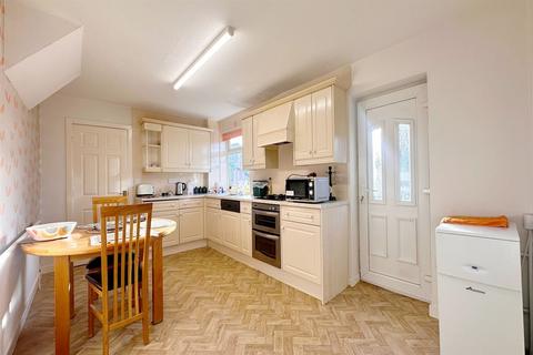 4 bedroom detached house for sale, Hartland Close, Poynton, SK12