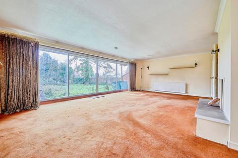 4 bedroom detached bungalow for sale, Cambridge Road, Abington, Cambridge