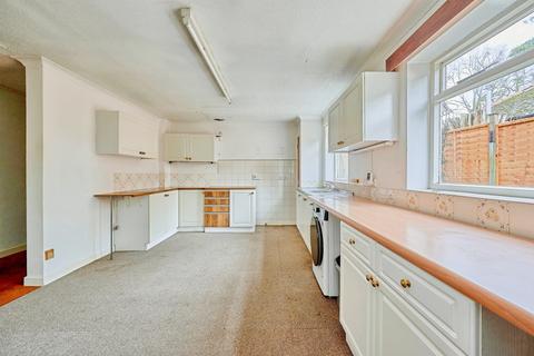 4 bedroom detached bungalow for sale, Cambridge Road, Abington, Cambridge