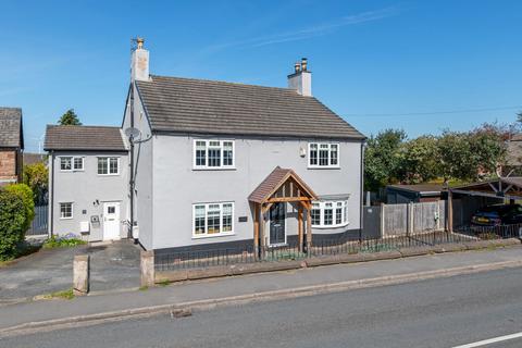 5 bedroom detached house for sale, Chester Road, Helsby, WA6
