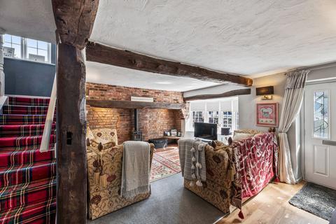 5 bedroom detached house for sale, Chester Road, Helsby, WA6