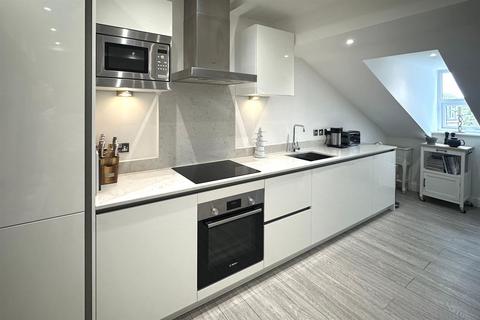 2 bedroom flat for sale, Eden Place, Cheadle, SK8