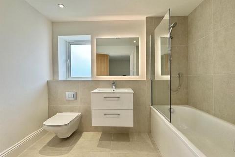 5 bedroom detached house for sale, Adderley Place, Glossop, SK13