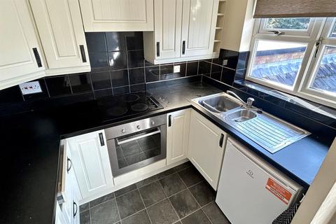 1 bedroom flat for sale, Gatley Road, Boundary Court, SK8