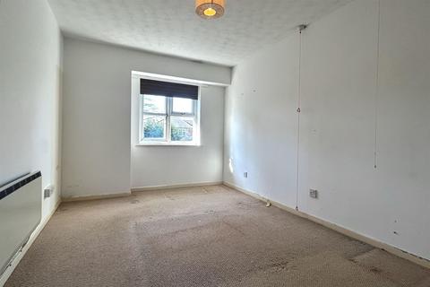 1 bedroom flat for sale, Gatley Road, Boundary Court, SK8