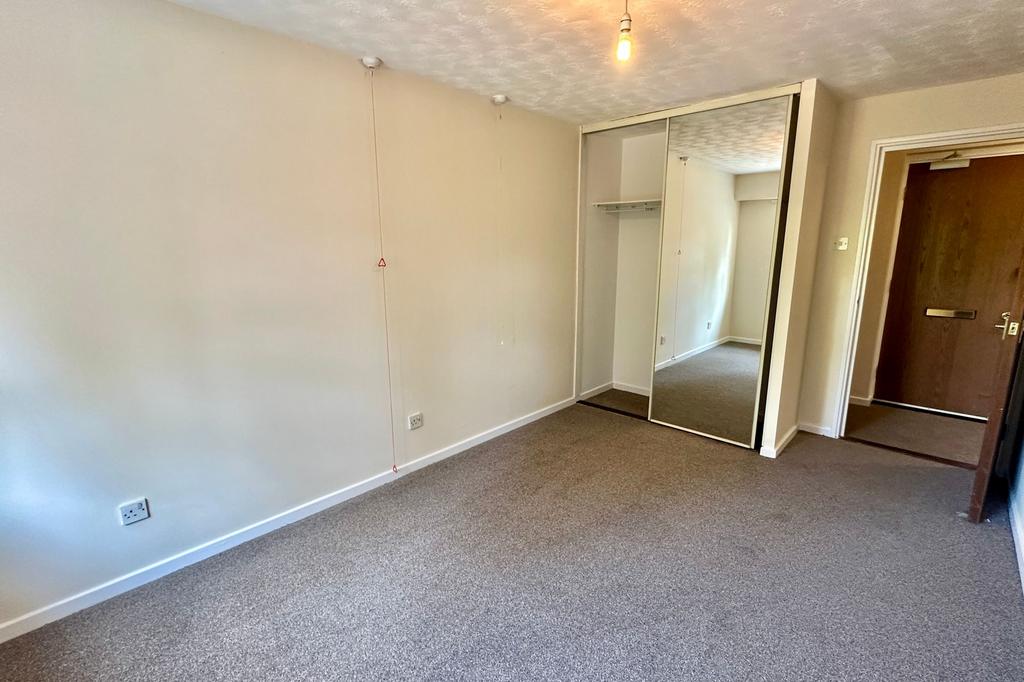Walk-in wardrobe