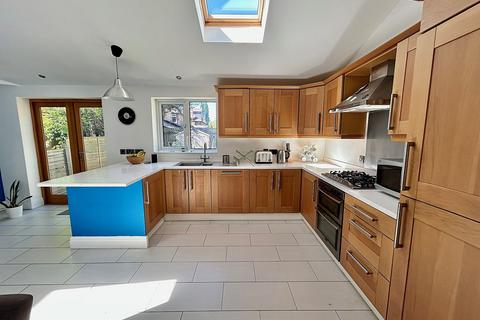 4 bedroom semi-detached house for sale, Parrs Wood Road, Didsbury, M20