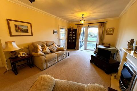 undefined, Thorley Lane, Timperley, WA15
