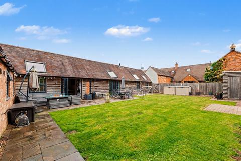 3 bedroom barn conversion for sale, Redditch B96