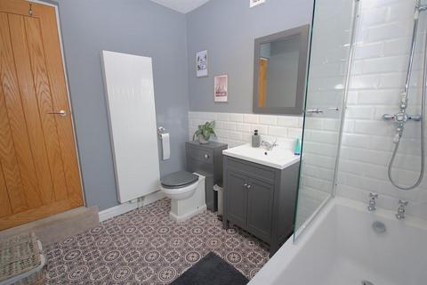 2 bedroom end of terrace house for sale, Bond Street, Macclesfield, SK11