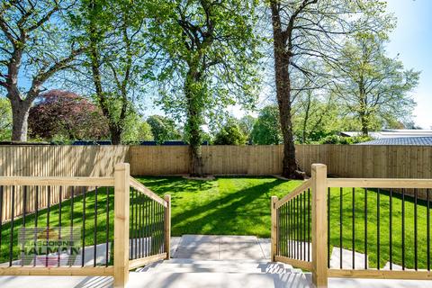 6 bedroom semi-detached house for sale, Highfield Avenue, Sale, M33