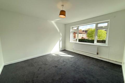 2 bedroom flat for sale, Rookfield Avenue, Sale, M33