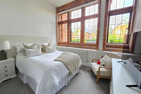 2 bedroom flat for sale, Lawrence Road, Altrincham WA14