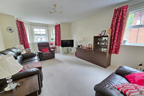 2 bedroom flat for sale, Wellington Road, Altrincham WA15