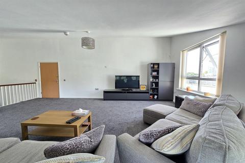 2 bedroom flat for sale, Romana Square, Altrincham WA14