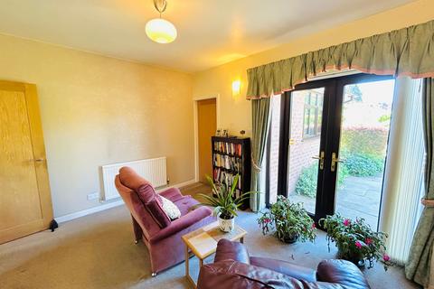 3 bedroom detached bungalow for sale, Willow Close, Lymm, WA13