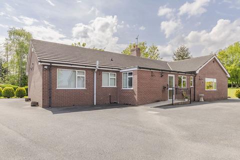 4 bedroom detached bungalow for sale, Wrexham Road, Wrexham LL13