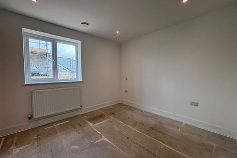 2 bedroom terraced house to rent, Terras Road, St. Austell, PL26