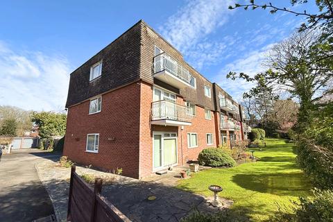 2 bedroom flat for sale, Maple Road West, Manchester M23