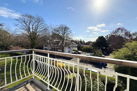 2 bedroom flat for sale, Maple Road West, Manchester M23