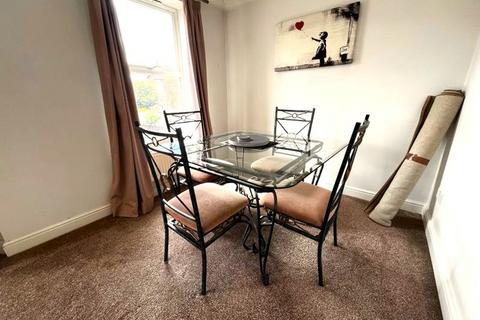 2 bedroom flat for sale, Gaskell Road, Altrincham WA14