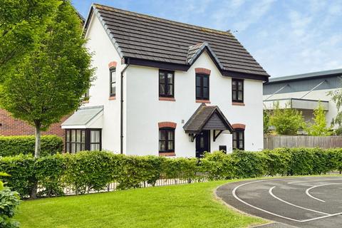 3 bedroom detached house for sale, Bramble Way, Hazel Grove, SK7