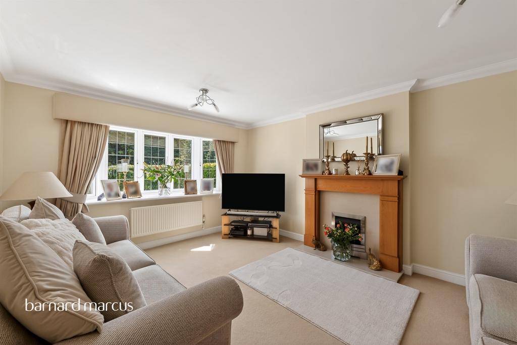 House in Coulsdon, Netherne-on-the-Hill - View 4