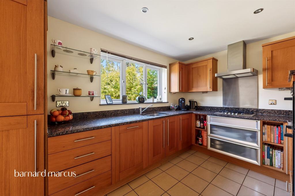 House in Coulsdon, Netherne-on-the-Hill - View 6