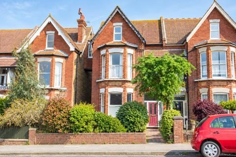 1 bedroom flat for sale, Beltinge Road, Herne Bay, Kent, CT6