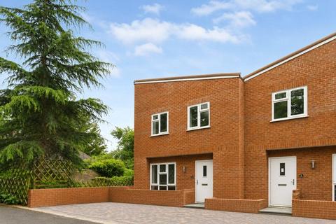Station Approach, Whyteleafe, Surrey, CR3