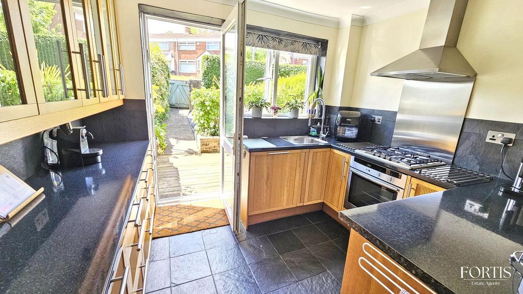 House in Cardiff, Fairwater - View 4