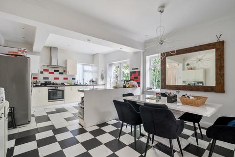 4 bedroom detached house to rent, Kidbrooke Lane, London, SE9