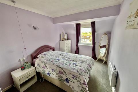 2 bedroom retirement property for sale, Merryfield Court, Marine Parade, Seaford