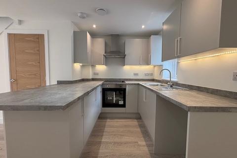2 bedroom end of terrace house to rent, Terras Road, St. Austell, PL26