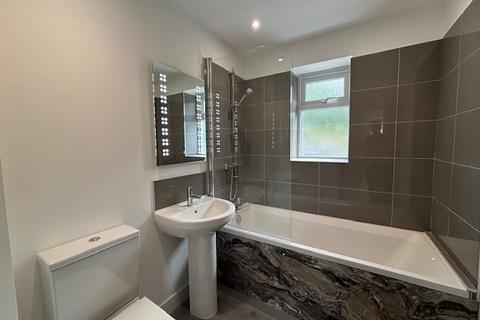 2 bedroom end of terrace house to rent, Terras Road, St. Austell, PL26