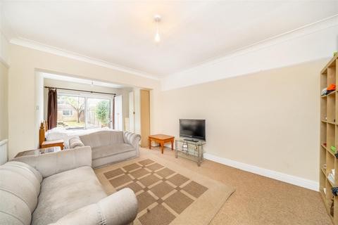 4 bedroom terraced house for sale, Boxmoor Road, Kenton
