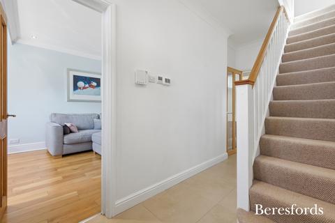 4 bedroom semi-detached house for sale, Seabrook Gardens, Romford, RM7