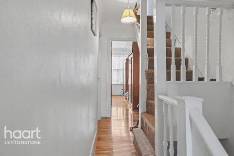 1 bedroom flat for sale, Pearcroft Road, London