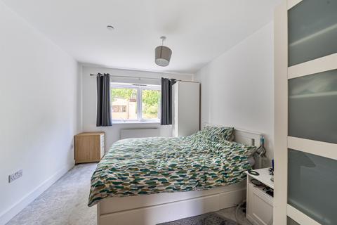 1 bedroom flat for sale, Sandridge Park, St. Albans