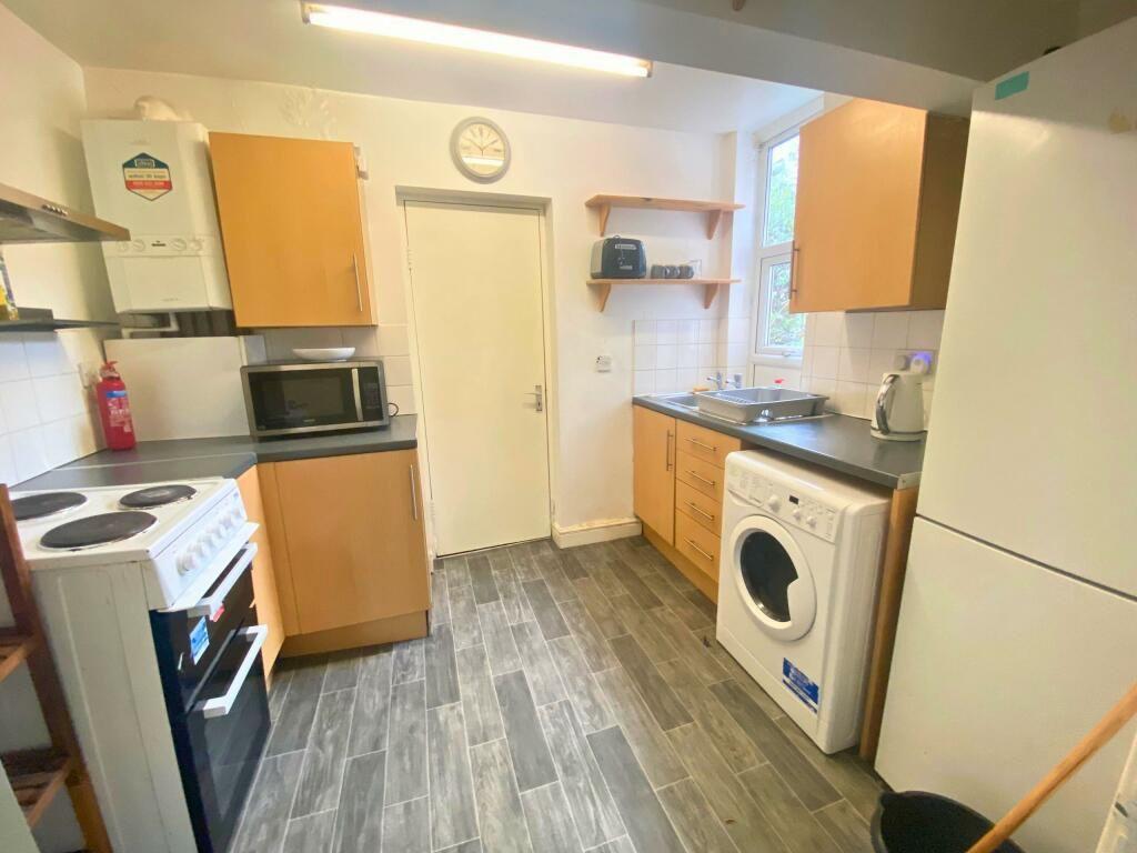 House in Manchester, Victoria Park, Longsight - View 5