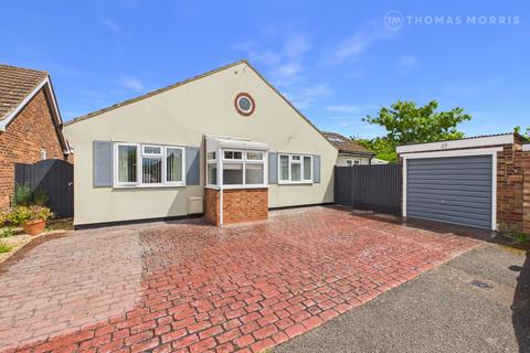 2 bedroom bungalow for sale, Boddington Gardens, Bedfordshire SG18