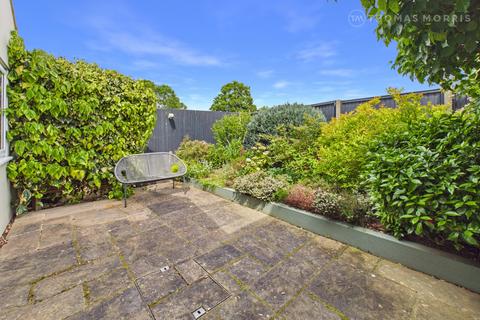 2 bedroom bungalow for sale, Boddington Gardens, Bedfordshire SG18