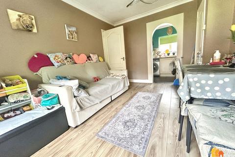 1 bedroom flat for sale, Asheridge Road, Chesham, HP5
