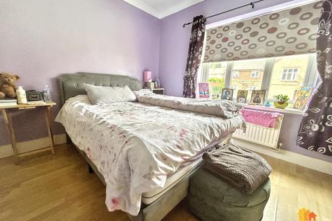 1 bedroom flat for sale, Asheridge Road, Chesham, HP5