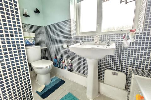 1 bedroom flat for sale, Asheridge Road, Chesham, HP5