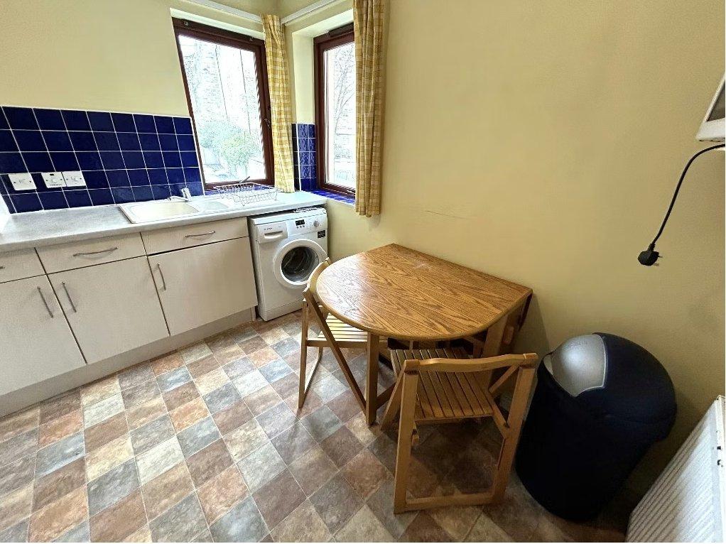 Apartment in Edinburgh, Lauriston, Tollcross - View 3