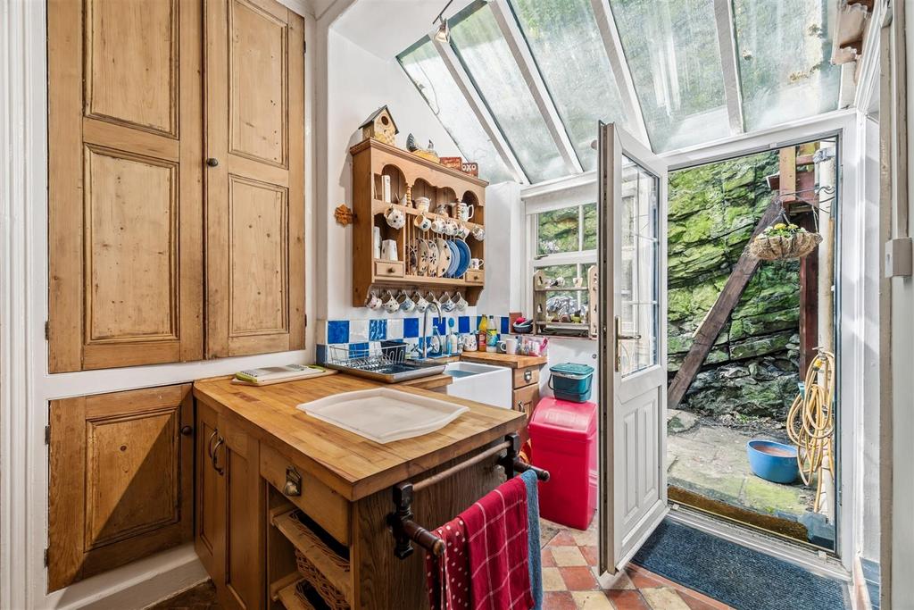 Kitchen to courtyard garden.jpg