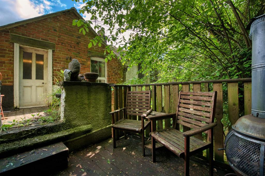 Upper Terrace seating.jpg